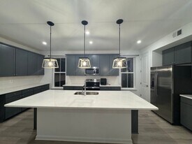 208 Douglas Wy, Unit 813 in Middletown, DE - Building Photo