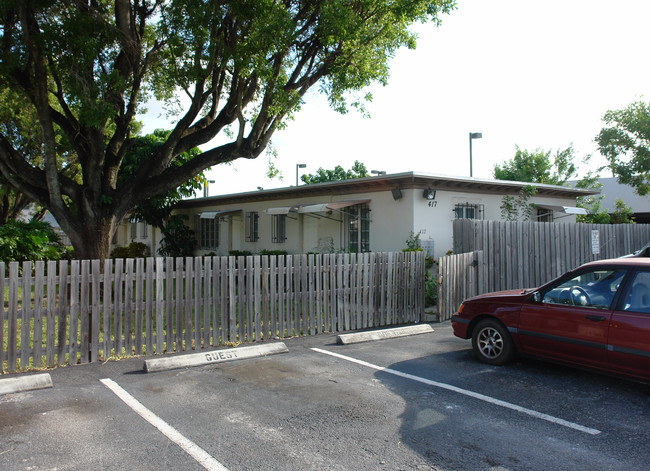 417 SE 14th Ct in Fort Lauderdale, FL - Foto de edificio - Building Photo