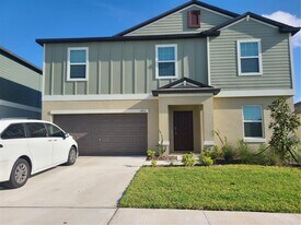 34917 Kircher Dr in Zephyrhills, FL - Building Photo