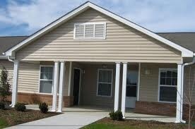 Lula's Landing Apartments in Henderson, NC - Foto de edificio