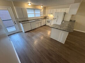 955 Halltown Rd in Hartsville, TN - Building Photo - Building Photo