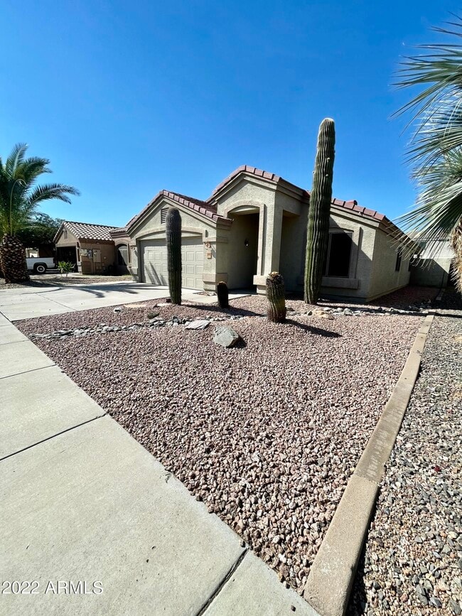 13002 W Hearn Rd in El Mirage, AZ - Building Photo - Building Photo