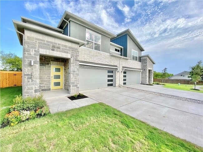 property at 1005 Winnsboro Lp