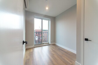 743 Lafayette Ave in Brooklyn, NY - Building Photo - Building Photo