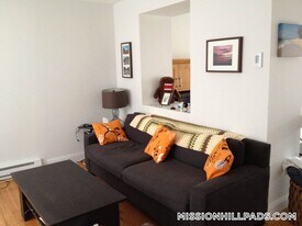 22 Hayden St in Boston, MA - Building Photo