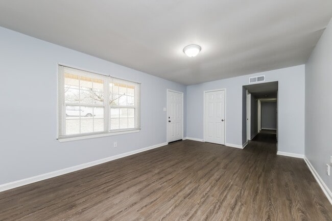 4025 Oak Ridge Dr in Winston-Salem, NC - Building Photo - Building Photo
