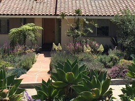 911 Paseo Ferrelo in Santa Barbara, CA - Building Photo