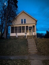 3116 11th Ave in Moline, IL - Building Photo - Building Photo