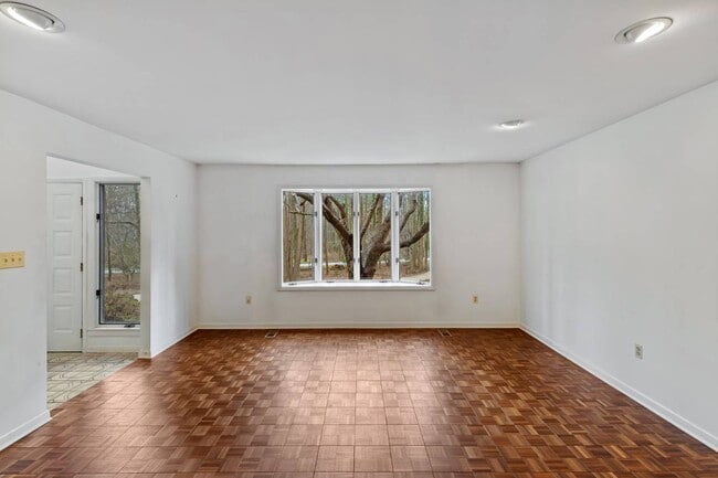 11704 Woodland Dr in Timonium, MD - Building Photo - Building Photo