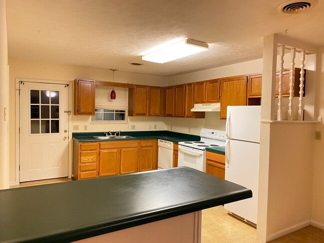 property at 1151-1153 N Chucky Pike