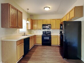 815 Brookhannah Ct in Fuquay Varina, NC - Building Photo - Building Photo