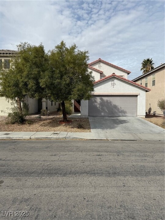 7573 Hope Valley St in Las Vegas, NV - Building Photo