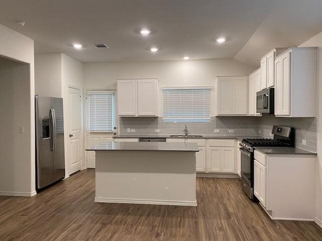 170 Crystal River Rd in Kyle, TX - Foto de edificio - Building Photo