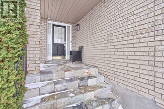 834 Pucks Pl in Newmarket, ON - Building Photo - Building Photo