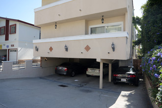 930 S Bedford St in Los Angeles, CA - Building Photo - Building Photo