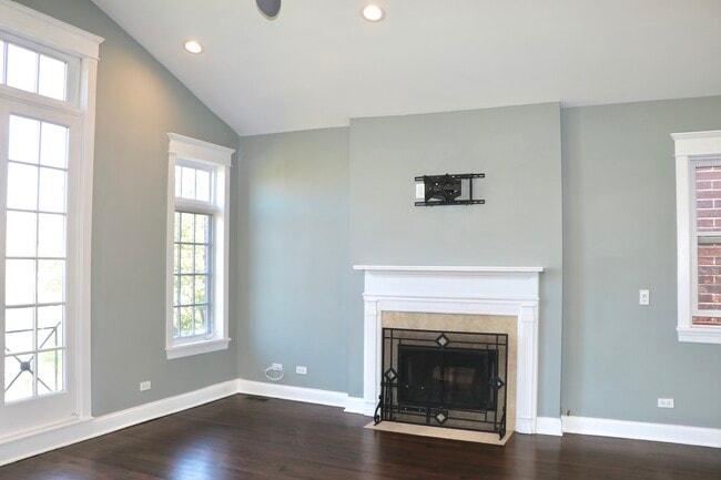1539 W Montana St, Unit Unit 3 in Chicago, IL - Building Photo - Building Photo