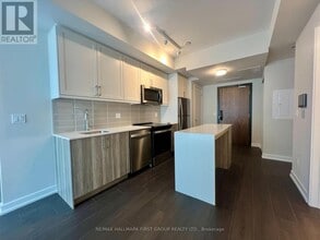 201 Brock St S in Whitby, ON - Building Photo - Building Photo