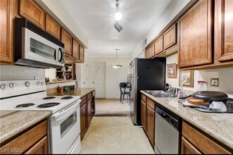 3135 S Mojave Rd in Las Vegas, NV - Building Photo - Building Photo