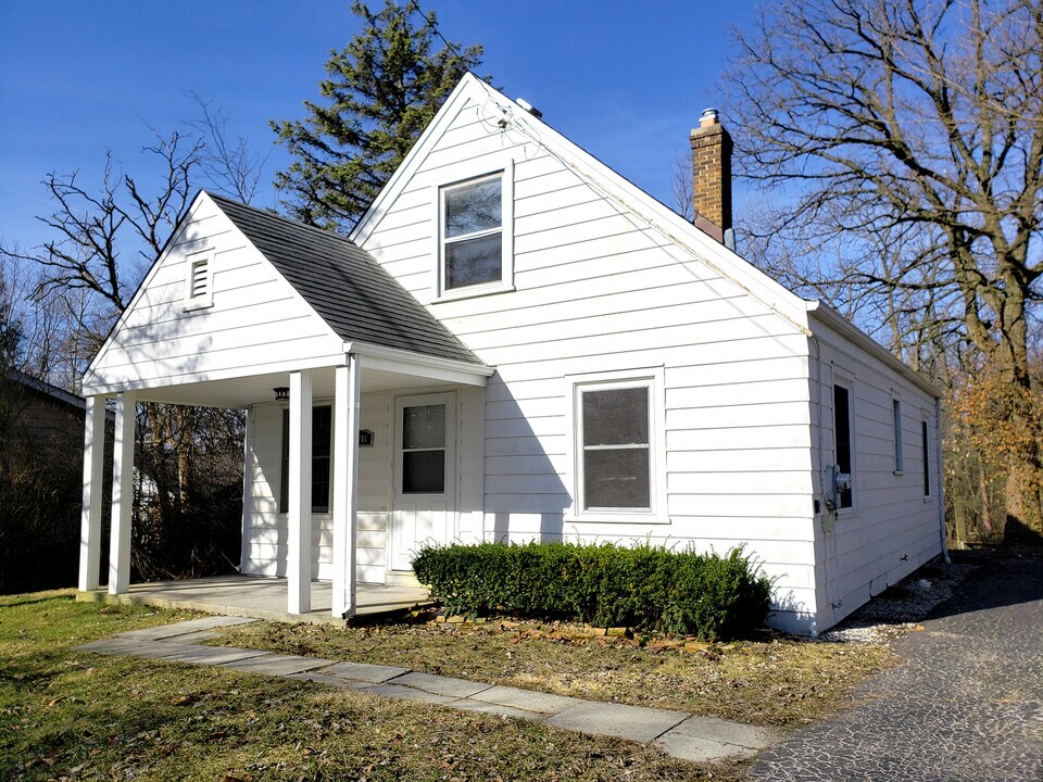 18244 Stewart Ave in Homewood, IL - Building Photo