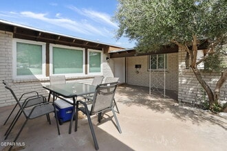 4871 Los Reales Dr in El Paso, TX - Building Photo - Building Photo