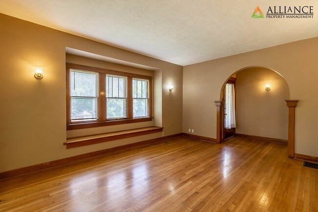 property at 208 S M.L.K. Jr Dr