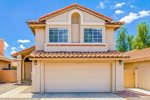 4005 E Woodland Dr in Phoenix, AZ - Building Photo