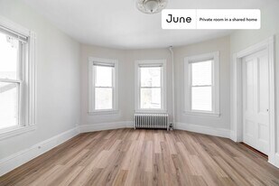 Room in Shared 3 bed/1 bath home in Boston, MA - Building Photo