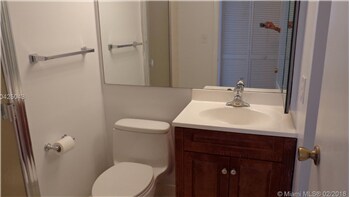 1450 Brickell Bay Dr-Unit -1905 in Miami, FL - Building Photo - Building Photo