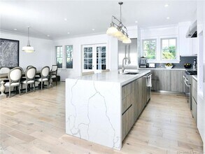 1 Home Pl in Greenwich, CT - Building Photo - Building Photo
