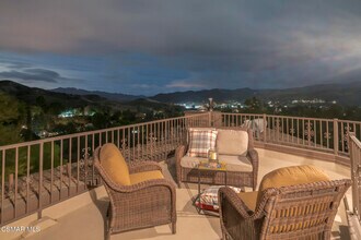 5734 Fairview Pl in Agoura Hills, CA - Building Photo - Building Photo