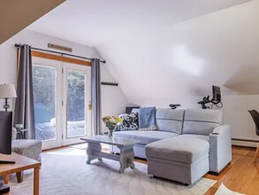 47 Puckerbrush Rd, Unit Apartment in Campton, NH - Foto de edificio - Building Photo