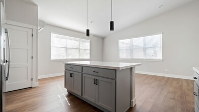 122 Caliente St in Reno, NV - Building Photo - Building Photo