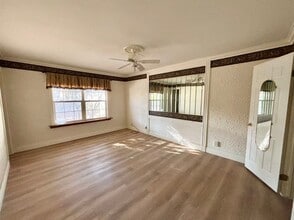 5195 S Sepulveda Blvd in Las Vegas, NV - Building Photo - Building Photo