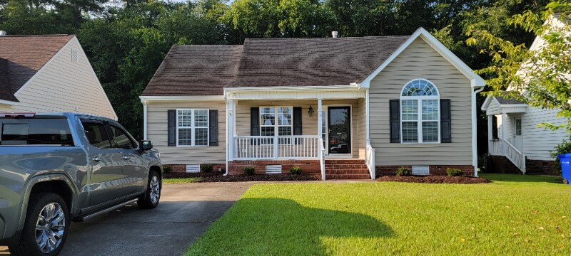 1009 Sebring Dr in Winterville, NC - Building Photo