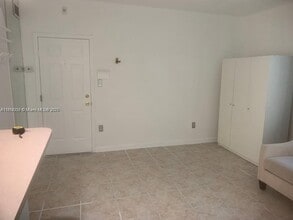 359 Meridian Ave in Miami Beach, FL - Building Photo - Building Photo