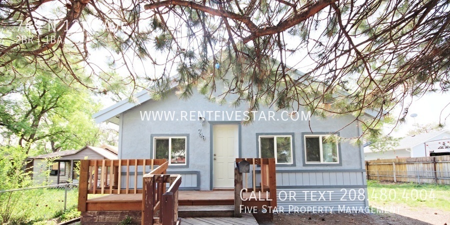 749 N 12th Ave in Pocatello, ID - Building Photo