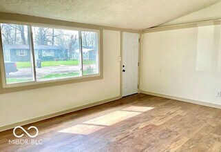 2949 Wallace Ave in Indianapolis, IN - Building Photo - Building Photo