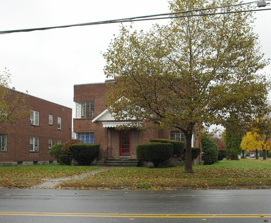 837 New Scotland Ave in Albany, NY - Building Photo