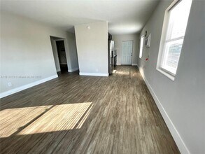 2750 NW 4th Ct in Pompano Beach, FL - Building Photo - Building Photo