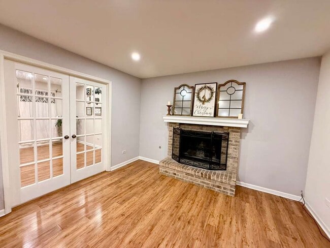 2071 Madison Ave in Gurnee, IL - Building Photo - Building Photo