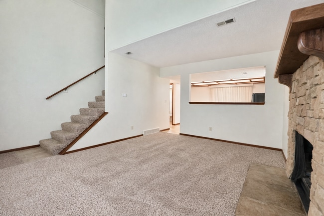 1400-1528 La Chateau Dr in Liberty, MO - Building Photo - Building Photo