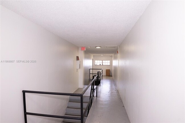 4280 Woodside Dr in Coral Springs, FL - Building Photo - Building Photo