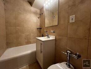 East 79th Street, Unit 11U in New York, NY - Building Photo - Building Photo