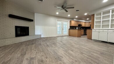5213 16th St in Lubbock, TX - Building Photo - Building Photo