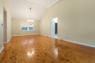 100 Lincoln Pkwy in Buffalo, NY - Building Photo - Building Photo