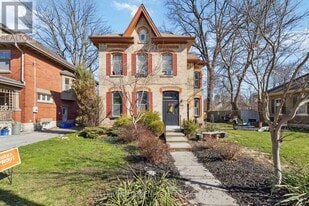86 Byron Ave E in London, ON - Building Photo