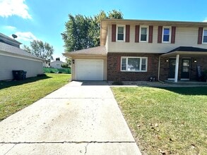 1246 California Ave in Aurora, IL - Building Photo - Building Photo