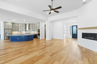 151 Starfire Dr in Dripping Springs, TX - Building Photo - Building Photo