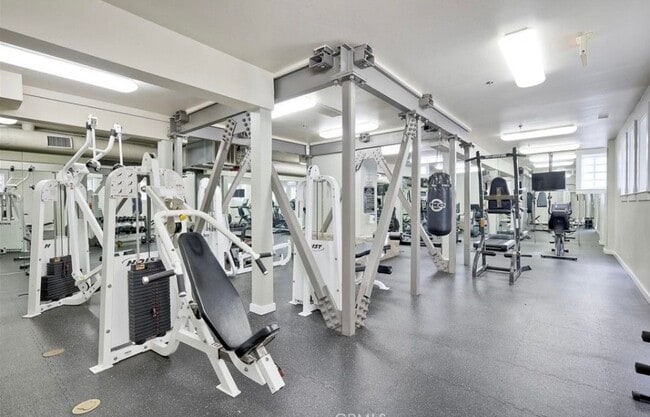 1643 6th Ave, Unit 412 in San Diego, CA - Building Photo - Building Photo