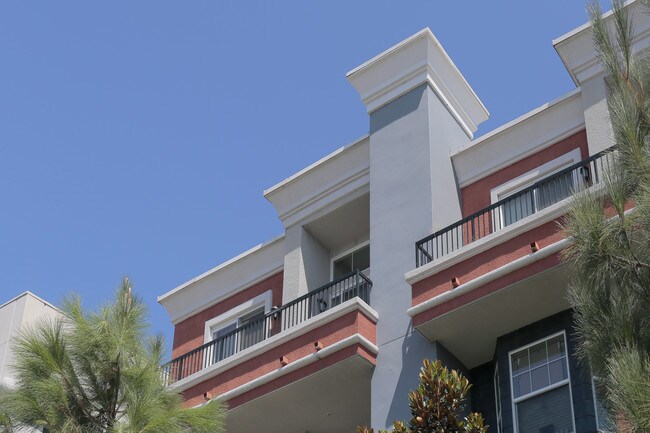 The Magnolia at Sherman Oaks in Sherman Oaks, CA - Building Photo - Building Photo